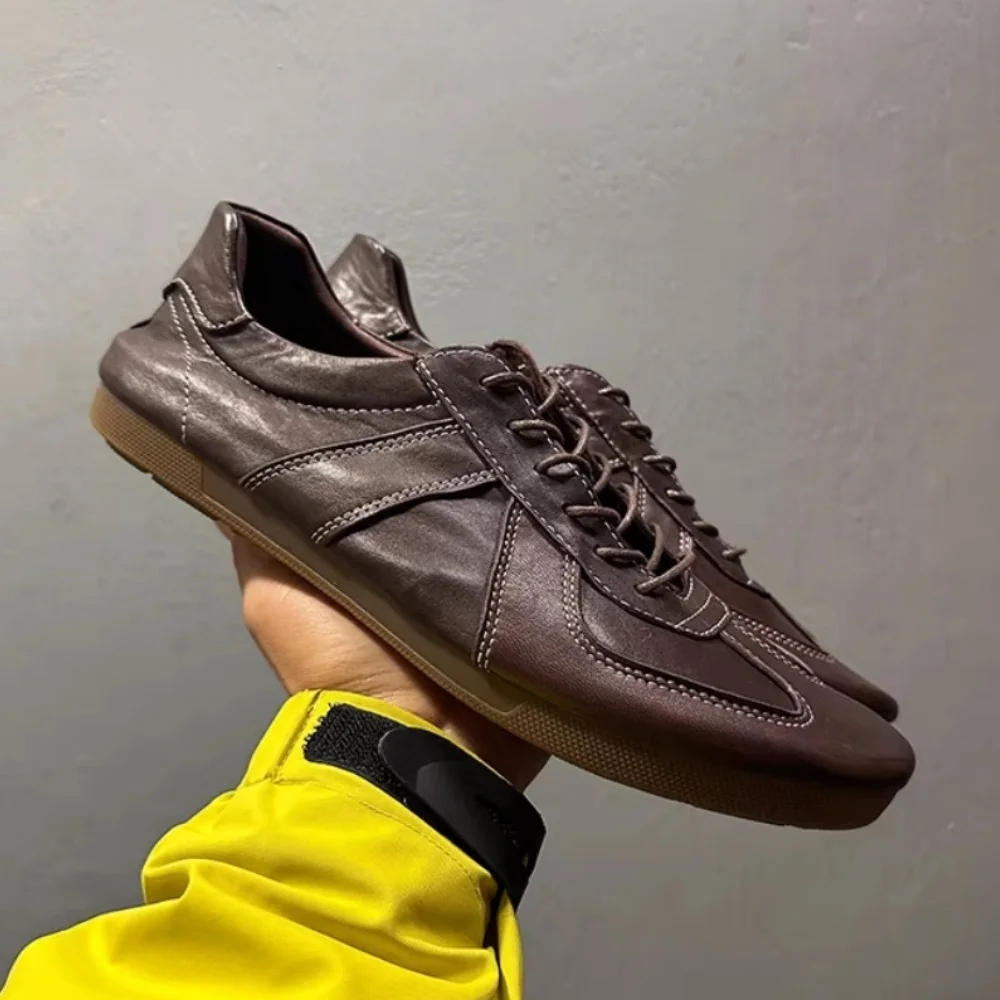 Retro horsehide leather durable casual shoes, comfortable outdoor casual leather shoes, trendy shoes
Retro horsehide leather durable casual shoes, comfortable outdoor casual leather shoes, trendy shoes