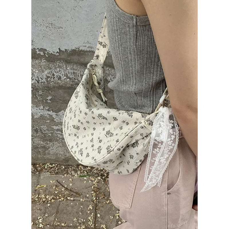 2025 Summer Korean Floral Crossbody Bag, Bow-Detailed Canvas Saddle Hobo, Minimalist Large Capacity Shoulder Purse
2025 Summer Korean Floral Crossbody Bag, Bow-Detailed Canvas Saddle Hobo, Minimalist Large Capacity Shoulder Purse
