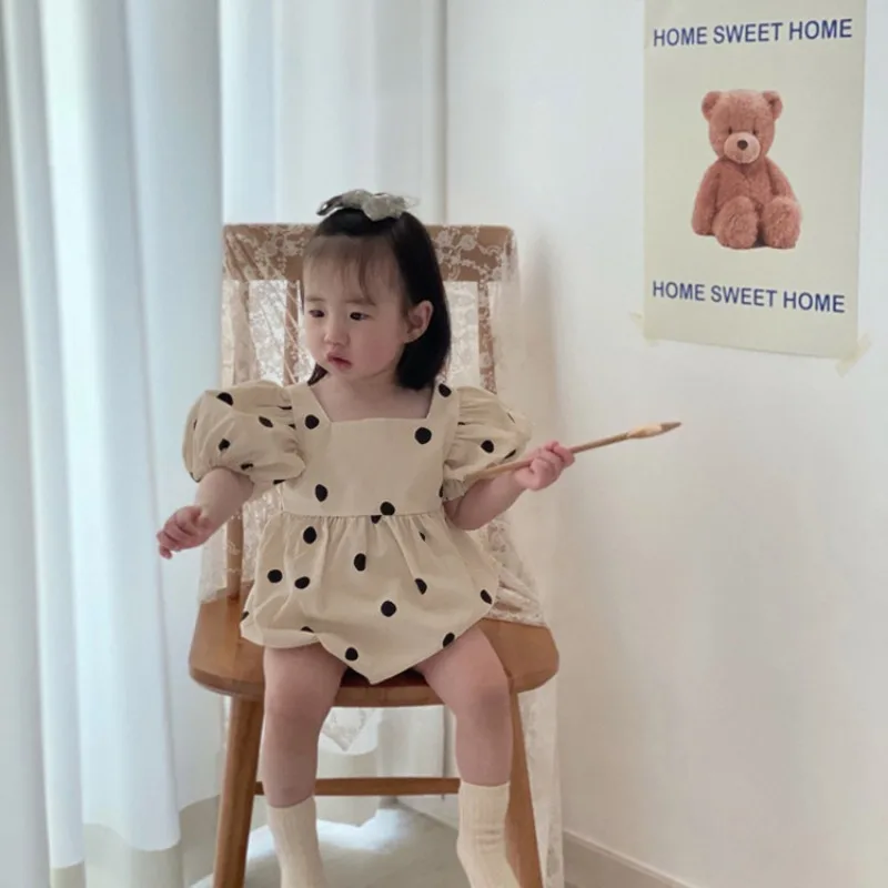 ZOETOPKID 0-24M Newborn Clothes Infant Baby Girl Rompers Puff Sleeve Jumpsuit Cute Dot Print Playsuit Sunsuit and Hairband
ZOETOPKID 0-24M Newborn Clothes Infant Baby Girl Rompers Puff Sleeve Jumpsuit Cute Dot Print Playsuit Sunsuit and Hairband