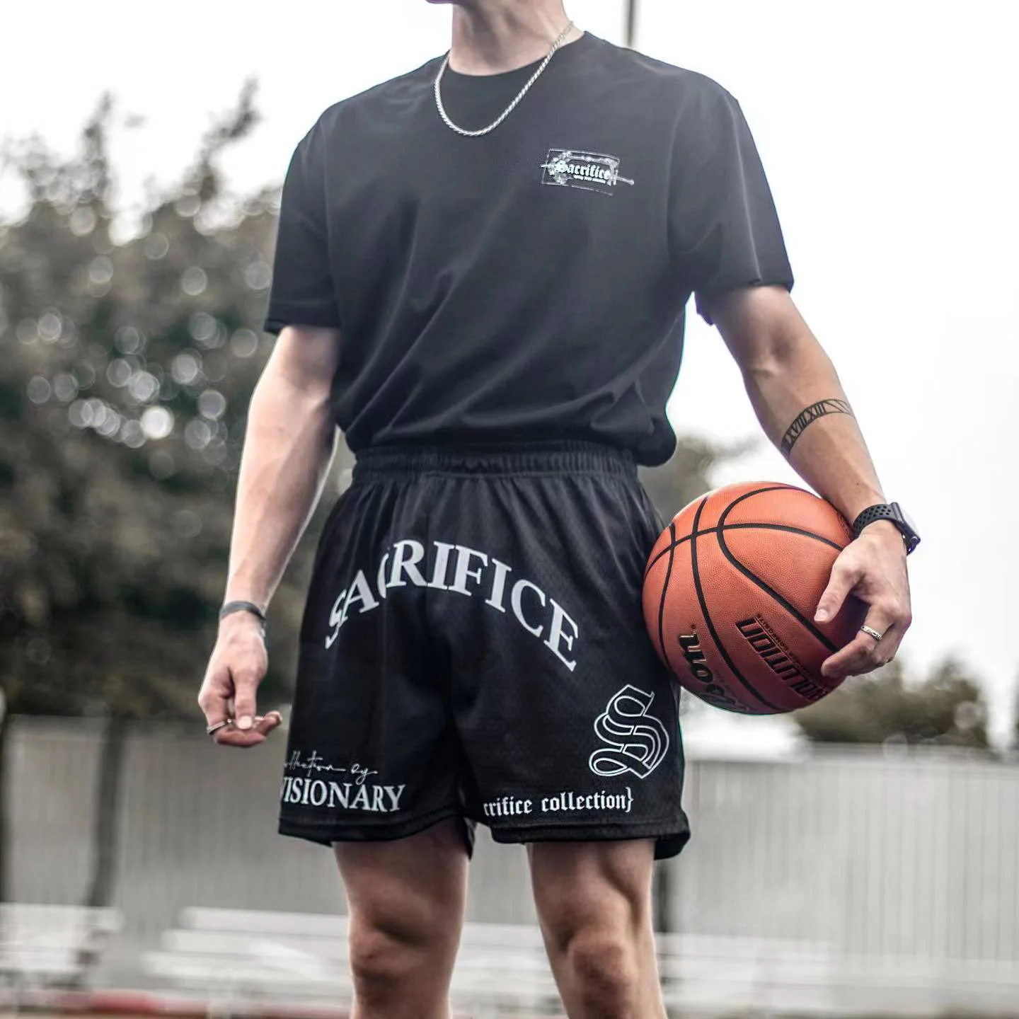 New Muscle Fitness Mesh Sports Basketball Shorts Men's Summer Loose Large Size Running Equipment Training Quick-drying Shorts
New Muscle Fitness Mesh Sports Basketball Shorts Men's Summer Loose Large Size Running Equipment Training Quick-drying Shorts