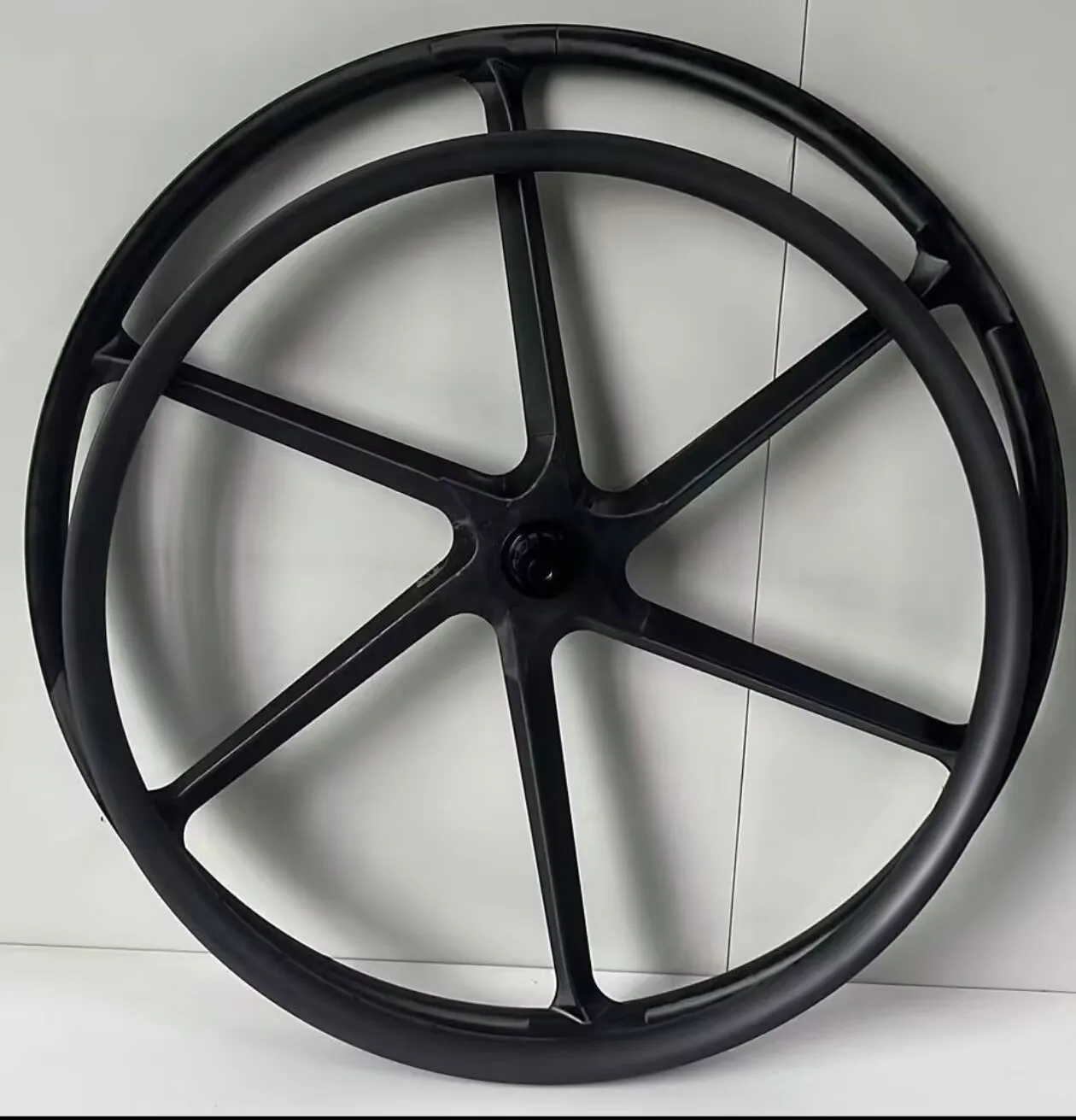 32inch mtb Carbon 6 Spoke wheels Wide 37mm inner 30mm depth 25mm XC AM E-Bike MTB Hookless 32inch carbon Six spoke Wheels
32inch mtb Carbon 6 Spoke wheels Wide 37mm inner 30mm depth 25mm XC AM E-Bike MTB Hookless 32inch carbon Six spoke Wheels
