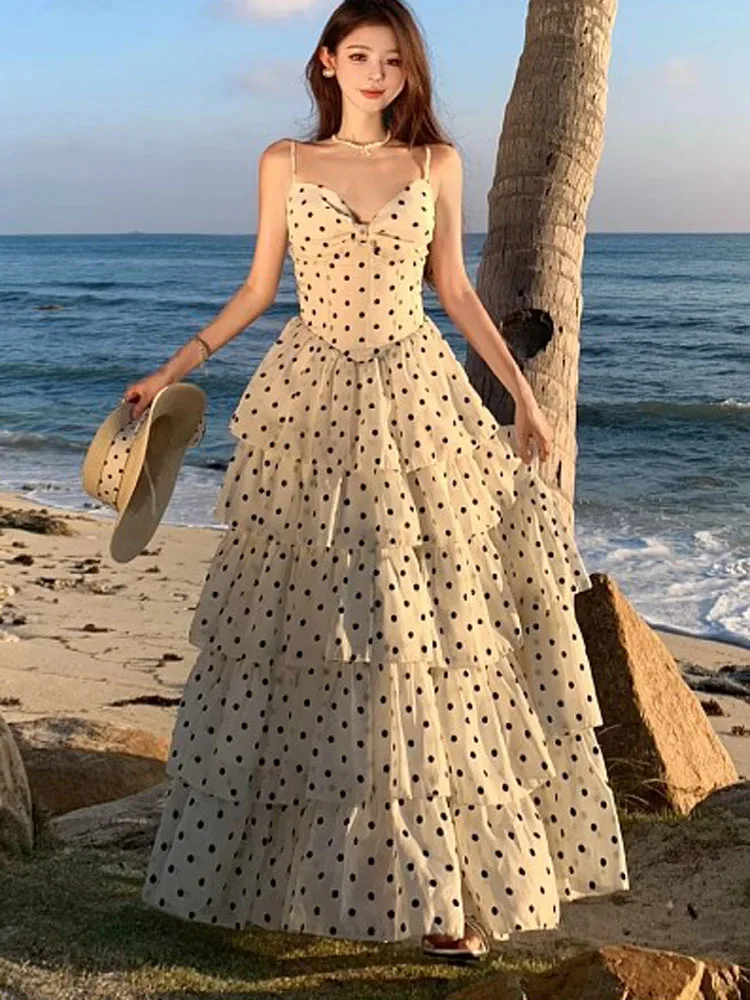 Summer Fashion Elegant Polka Dot Chiffon Print Ruffles Cake Dress WomenSexy V-Neck Sling Beach Vacation Party Dress Vestidos
Summer Fashion Elegant Polka Dot Chiffon Print Ruffles Cake Dress WomenSexy V-Neck Sling Beach Vacation Party Dress Vestidos