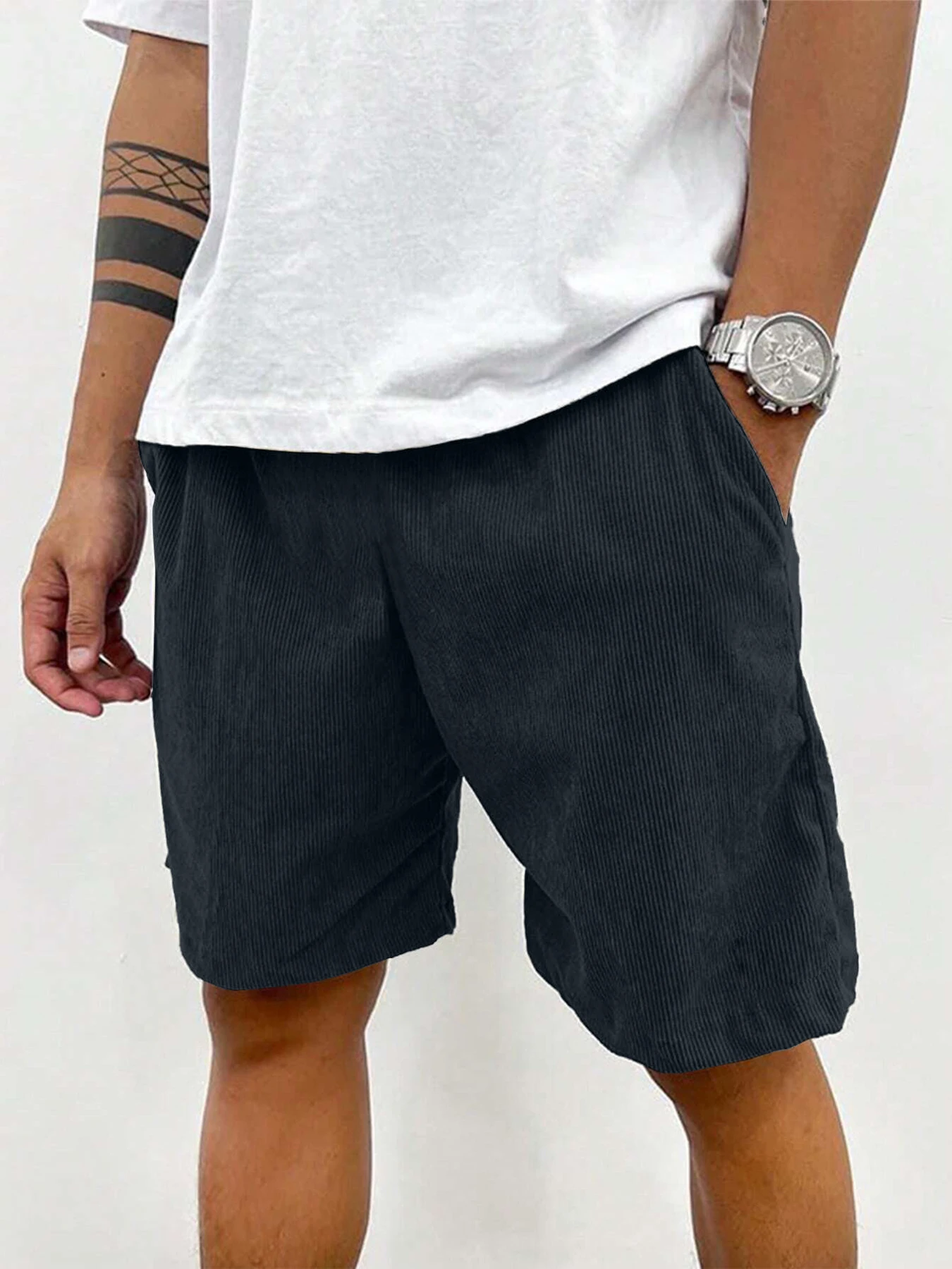 Mens Black Corduroy Shorts Ribbed Texture with Contrast White Drawstring Loose Fit Casual Streetwear
Mens Black Corduroy Shorts Ribbed Texture with Contrast White Drawstring Loose Fit Casual Streetwear