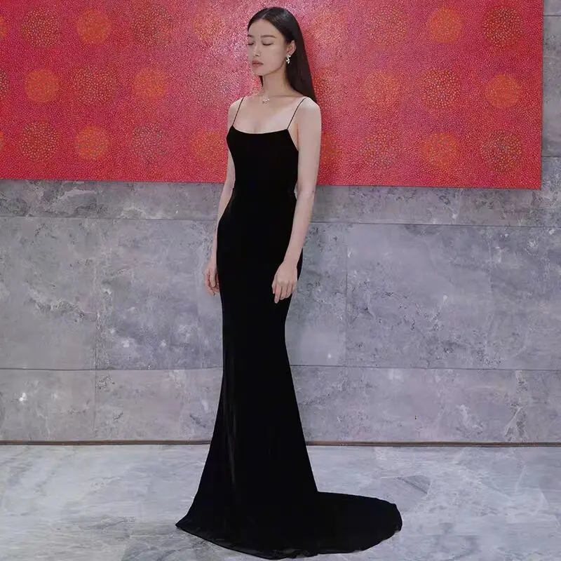 Элегантное вечернее платье с шлейфом, без бретелек, простое, для дня рождения, из шелкового бархата, длинное вечернее платье
Элегантное вечернее платье с шлейфом, без бретелек, простое, для дня рождения, из шелкового бархата, длинное вечернее платье