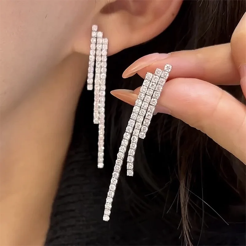 S925 Silver Earrings, Light Luxury Style, Long Style Tassel Earrings, Fashionable and High end Earring Jewelry
S925 Silver Earrings, Light Luxury Style, Long Style Tassel Earrings, Fashionable and High end Earring Jewelry