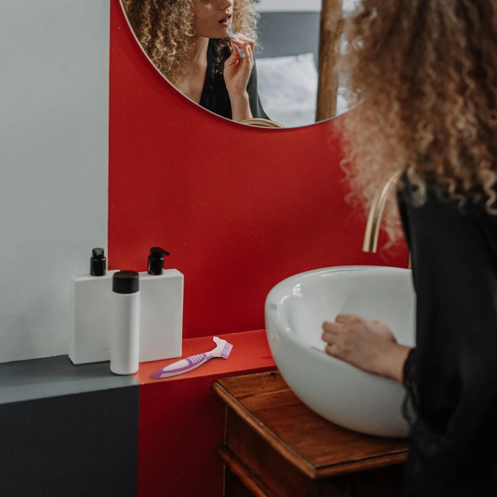 4Pcs Denture Brushes Portable Double Head Toothbrushes Ergonomic Handle Durable Tooth Cleaning Tool for Partial Full Dentures 
4Pcs Denture Brushes Portable Double Head Toothbrushes Ergonomic Handle Durable Tooth Cleaning Tool for Partial Full Dentures