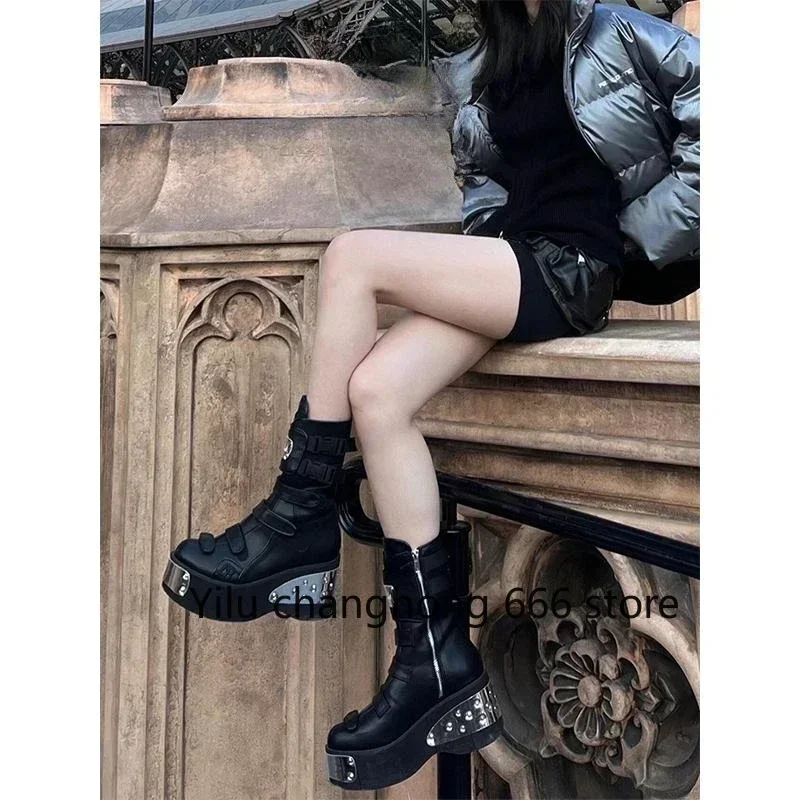 Metal Decoration Patchwork Boots Mid Calf Sweet Round Toe Hook & Loop Chunky Heel Women Boots 2025 Newest Fashion Casual Boots
Metal Decoration Patchwork Boots Mid Calf Sweet Round Toe Hook & Loop Chunky Heel Women Boots 2025 Newest Fashion Casual Boots