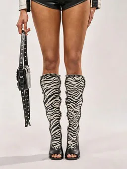 Women Snake Print Hollow Out Gladiator Knee High Sandals Open Toe Stiletto Heel Lace Up Side Zipper Party Club Evening Boots 44
Women Snake Print Hollow Out Gladiator Knee High Sandals Open Toe Stiletto Heel Lace Up Side Zipper Party Club Evening Boots 44