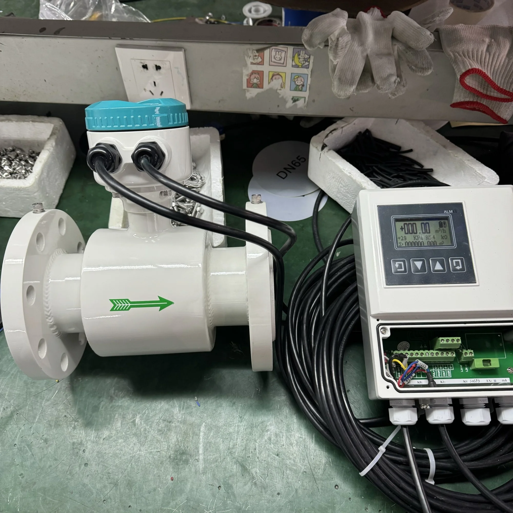 Kaifeng Factory Split Type Flow Meter Battery Power Split Remote Electromagnetic Flowmeter for Quickly Accurately Measure
Kaifeng Factory Split Type Flow Meter Battery Power Split Remote Electromagnetic Flowmeter for Quickly Accurately Measure