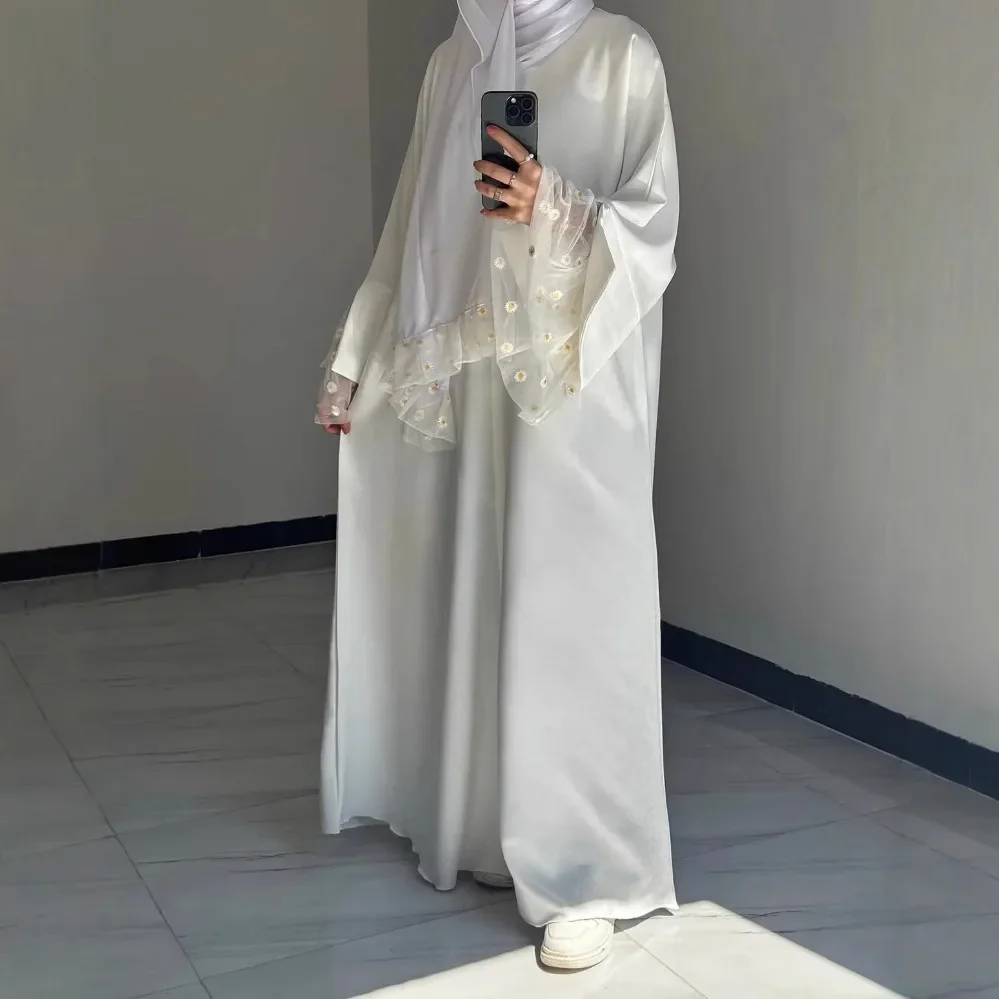 Luxury White Open Abaya Women Lace Flower Embroidery Dubai Muslim Dress Kaftan Modest Islam African Dresses Caftan Robe
Luxury White Open Abaya Women Lace Flower Embroidery Dubai Muslim Dress Kaftan Modest Islam African Dresses Caftan Robe