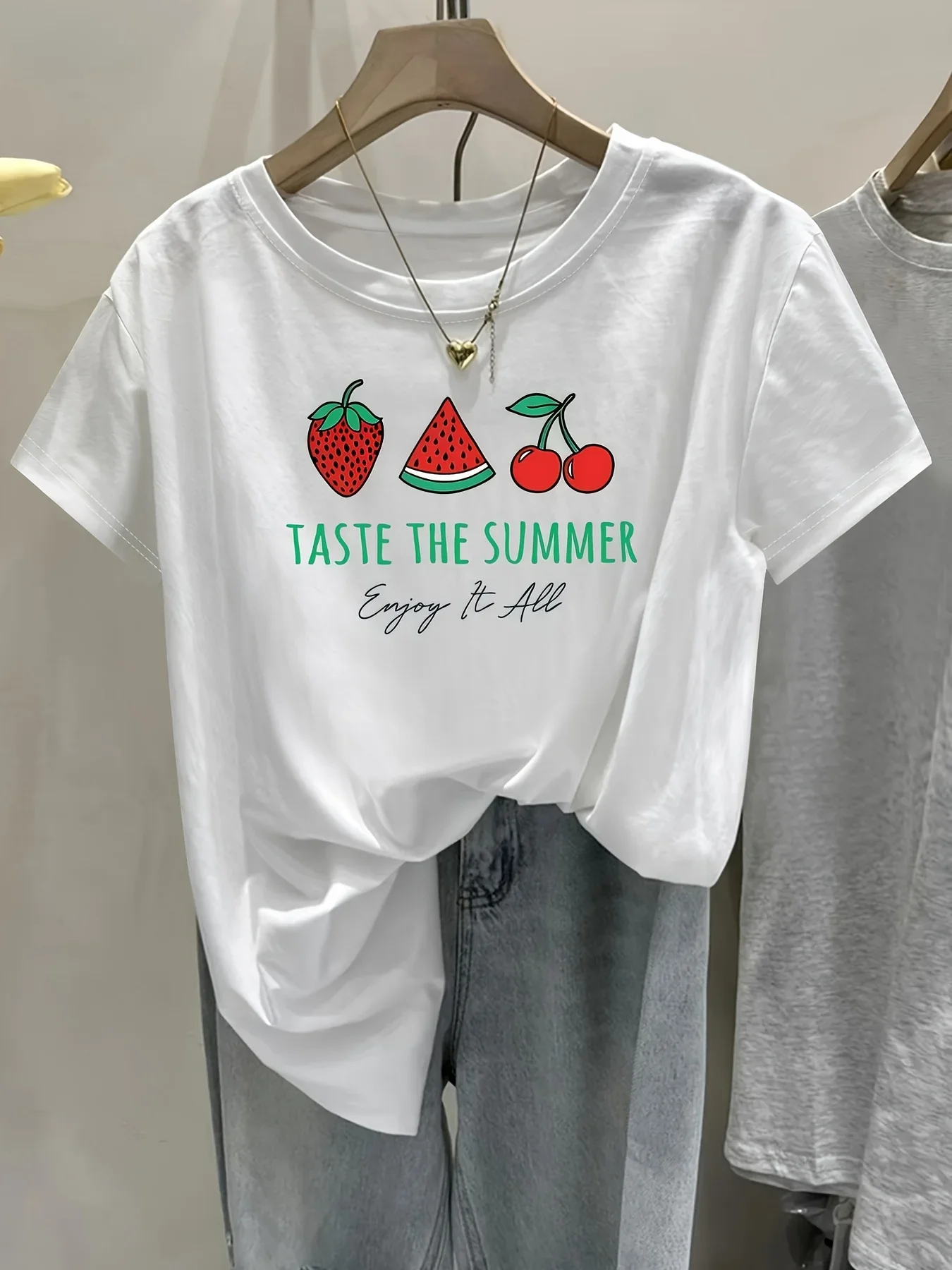 Con estampado de cereza y fresaTop ligero de verano ropa informal de manga corta Harajuku camisetas de calleropa estética
Con estampado de cereza y fresaTop ligero de verano ropa informal de manga corta Harajuku camisetas de calleropa estética