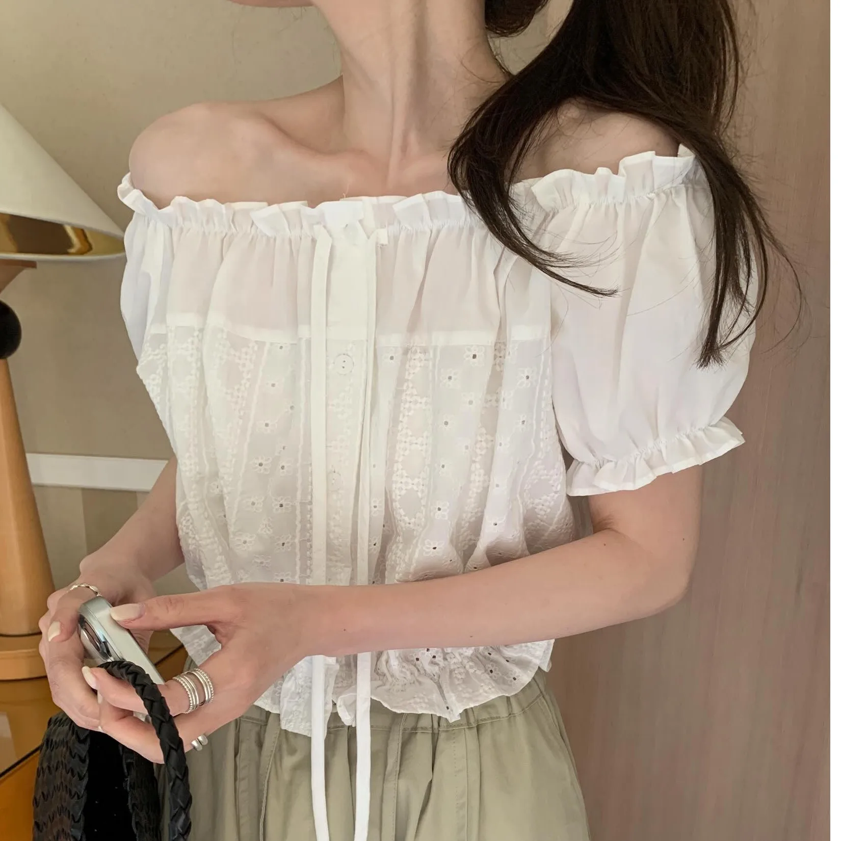 2026 Summer New Korean Style Chic Transparent Atmosphere One Shoulder Short Sleeve Women's Shirt Lace Trim Blouse Top
2026 Summer New Korean Style Chic Transparent Atmosphere One Shoulder Short Sleeve Women's Shirt Lace Trim Blouse Top