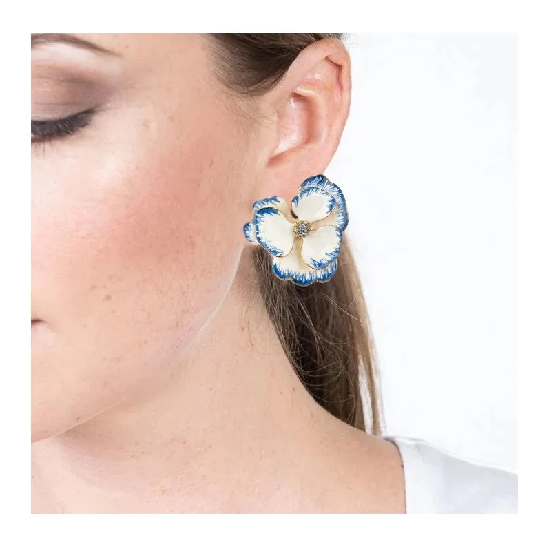 Qingdao Jewelry Enamel Glaze Earrings Medieval Earrings Needle Gradual Change Color Flower Earrings Women Niche
Qingdao Jewelry Enamel Glaze Earrings Medieval Earrings Needle Gradual Change Color Flower Earrings Women Niche