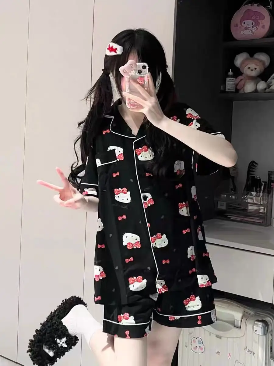 Пижамы Sanrio Hello Kitty, женская одежда для сна, летние шорты с короткими рукавами, ночная одежда, милая пижама с героями мультфильмов, студенческий домашний костюм
Пижамы Sanrio Hello Kitty, женская одежда для сна, летние шорты с короткими рукавами, ночная одежда, милая пижама с героями мультфильмов, студенческий домашний костюм