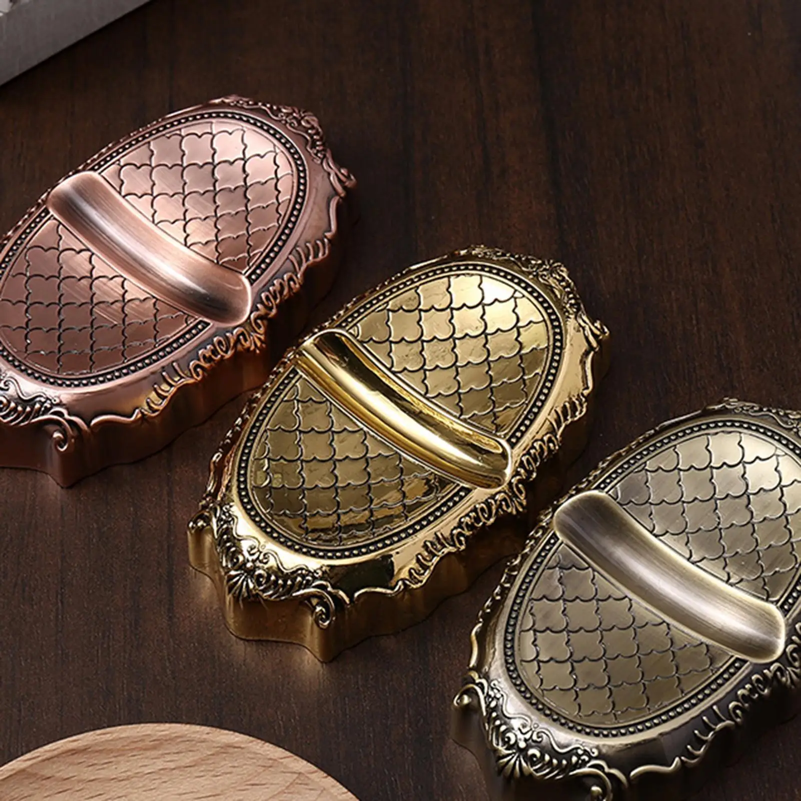 Magnet Pin Holder Vintage Portable Embossed Zinc Alloy Sewing Pin Holder for Home Studio Sewing Room Craft Room Embroidery
Magnet Pin Holder Vintage Portable Embossed Zinc Alloy Sewing Pin Holder for Home Studio Sewing Room Craft Room Embroidery