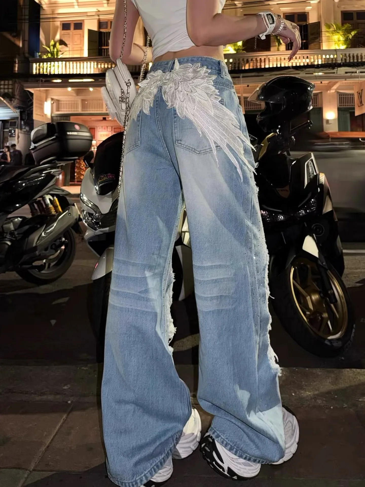 Adjustable Waist Embroidered Wings Denim Jeans Women's Spring Spicy Folded High Waist Loose Wide Leg Pants Casual Style
Adjustable Waist Embroidered Wings Denim Jeans Women's Spring Spicy Folded High Waist Loose Wide Leg Pants Casual Style