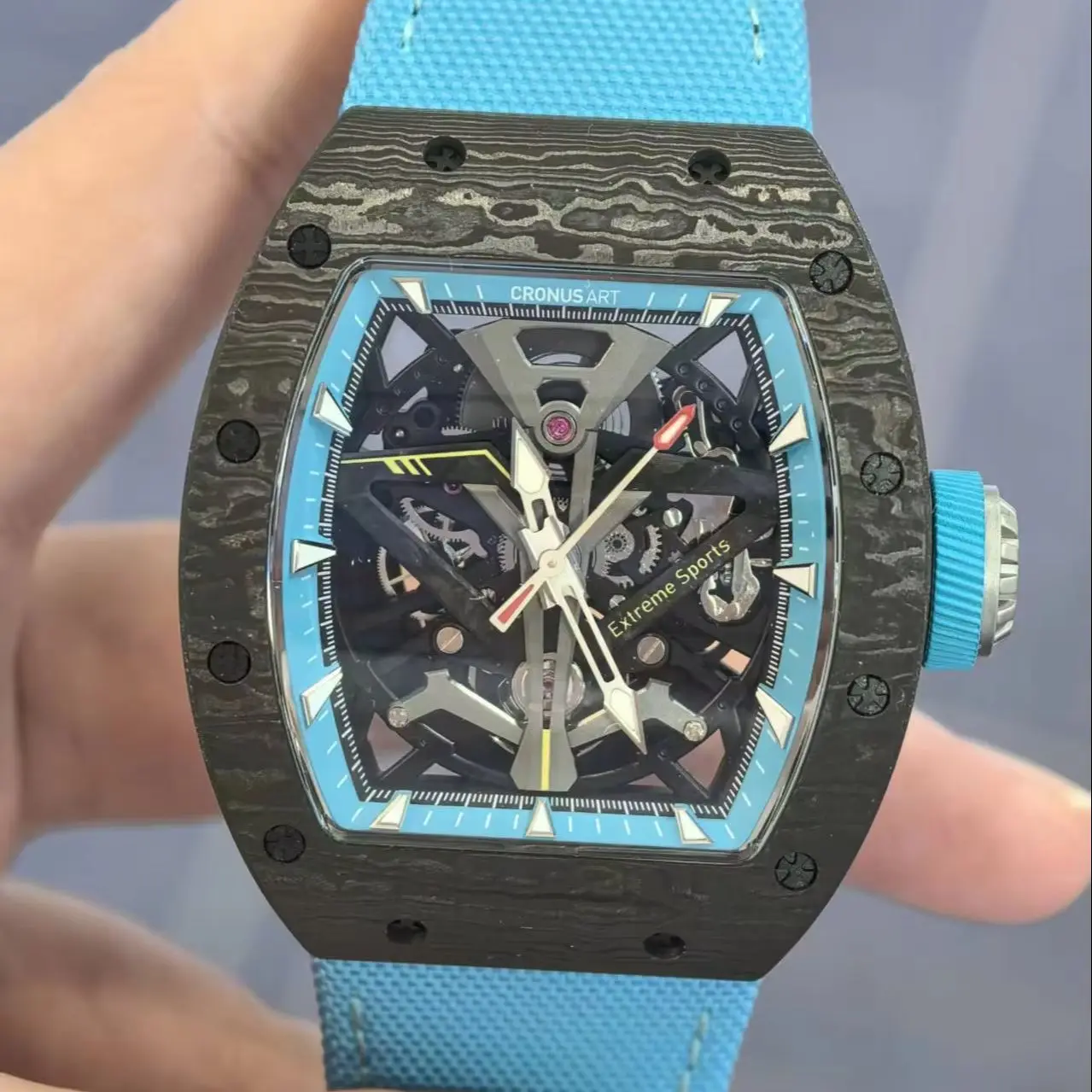 CRONUSART Men Automatic Watch Tonneau Mechanical Wristwatch Carbon Fiber Luminous Sapphire Mirror Skeleton Wingsuit Flying Dial
CRONUSART Men Automatic Watch Tonneau Mechanical Wristwatch Carbon Fiber Luminous Sapphire Mirror Skeleton Wingsuit Flying Dial
