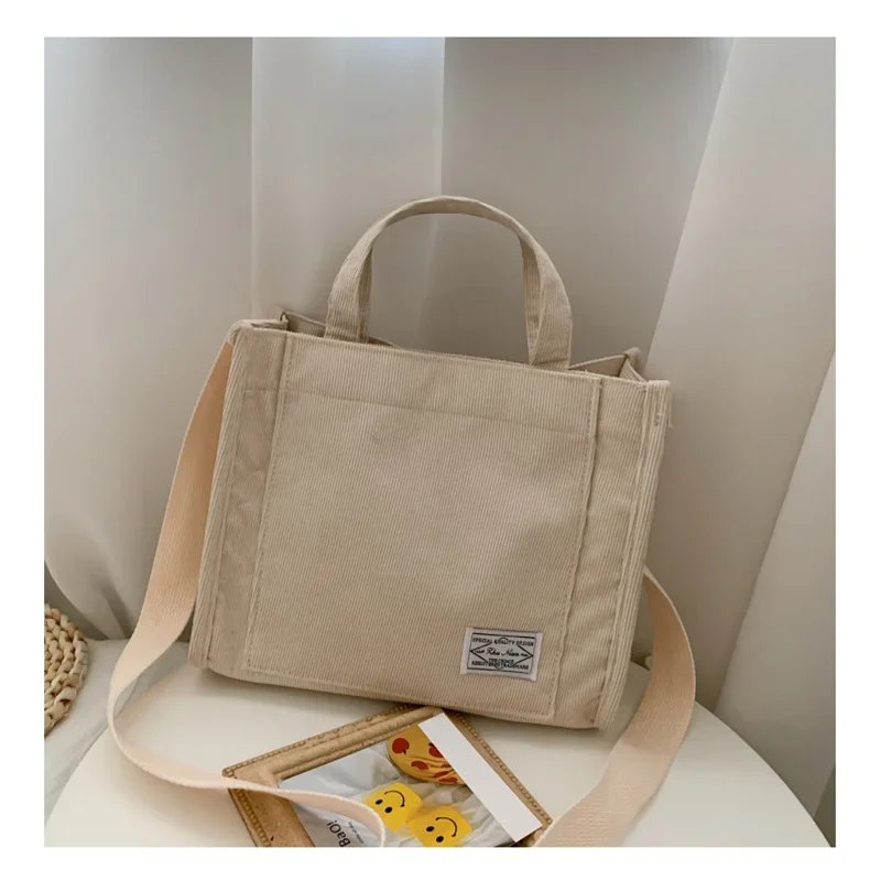 Women New Style Simple Corduroy Portable Large Capacity Bag Ins Fashion Trend Small Square Handbag
Women New Style Simple Corduroy Portable Large Capacity Bag Ins Fashion Trend Small Square Handbag