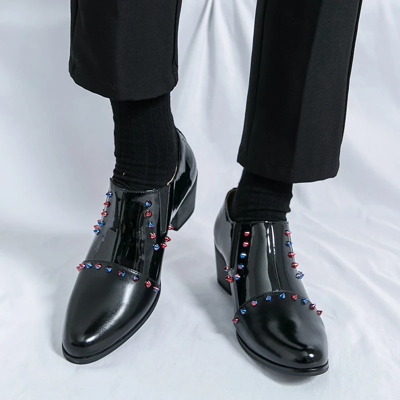 Korean Version Chelse High-heeled Shoes with Patent Leather Shiny Surface Rivet Color Blocking,personalized Fashion Trendy Shoes
Korean Version Chelse High-heeled Shoes with Patent Leather Shiny Surface Rivet Color Blocking,personalized Fashion Trendy Shoes