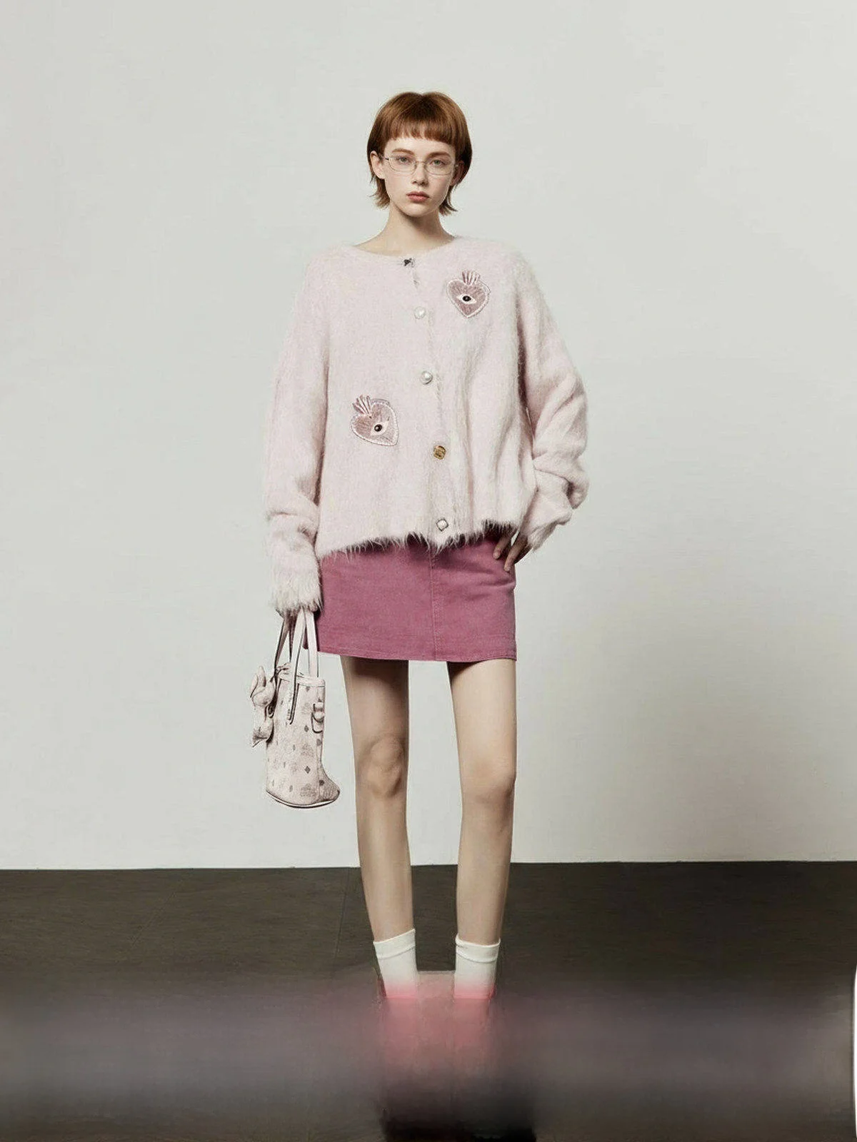 Розовое пальто-свитер женское, мягкое, из плюша, для повседневной носки, из альпаки, повседневный комплект из двух предметов, осенний сезон, модная верхняя одежда для взрослых
Розовое пальто-свитер женское, мягкое, из плюша, для повседневной носки, из альпаки, повседневный комплект из двух предметов, осенний сезон, модная верхняя одежда для взрослых