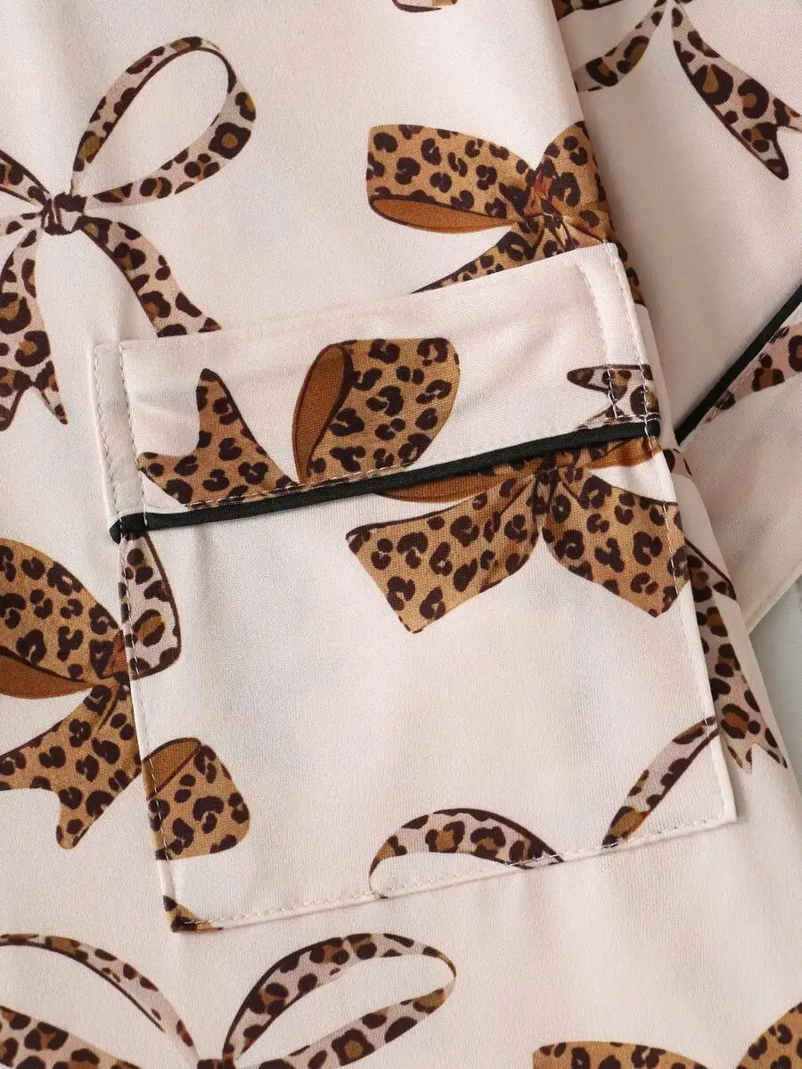 2pcs Leopard Print Bow Tie Short Sleeve Women Pajamas Set Collared Button Up Top And Shorts
2pcs Leopard Print Bow Tie Short Sleeve Women Pajamas Set Collared Button Up Top And Shorts