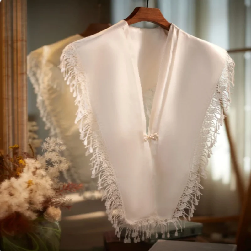 V-neck Retro Buckle super Fairy Lace Shawl
V-neck Retro Buckle super Fairy Lace Shawl