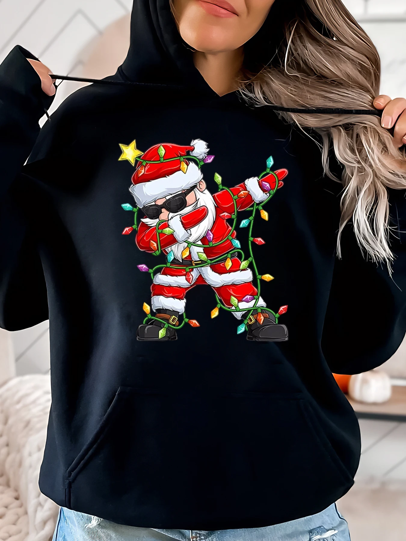 Праздничная толстовка с принтом Санта-Клауса и рождественскими огнями, женская повседневная одежда, праздничная вечеринка, черная, больших размеров
Праздничная толстовка с принтом Санта-Клауса и рождественскими огнями, женская повседневная одежда, праздничная вечеринка, черная, больших размеров
