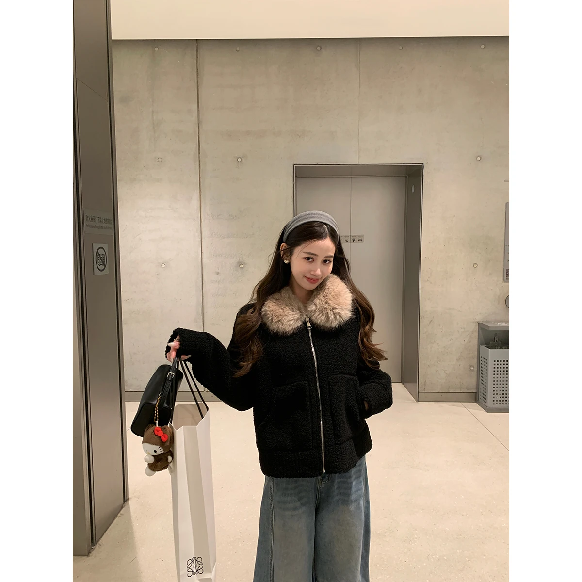 Женское повседневное пальто Bla Fluffy Outerwear Collar Jaet, длинное, на молнии, из вельвета, модное, зимнее
Женское повседневное пальто Bla Fluffy Outerwear Collar Jaet, длинное, на молнии, из вельвета, модное, зимнее