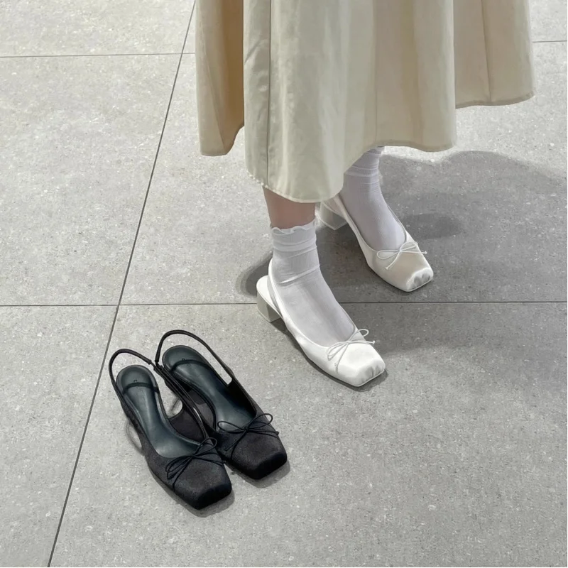 Elegant satin bow round-toe open-back sandals for women, 2025 spring collection, gentle elastic strap high-heeled shoes
Elegant satin bow round-toe open-back sandals for women, 2025 spring collection, gentle elastic strap high-heeled shoes