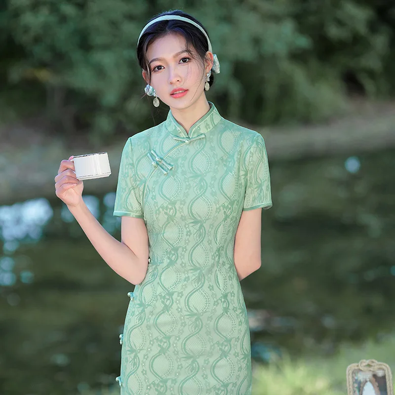 2023 Spring Composite Lace Slim Long Maxi Cheongsam Mid-length Fresh Elegant Banquet Chinese Style Qipao Wedding Dress for Women
2023 Spring Composite Lace Slim Long Maxi Cheongsam Mid-length Fresh Elegant Banquet Chinese Style Qipao Wedding Dress for Women