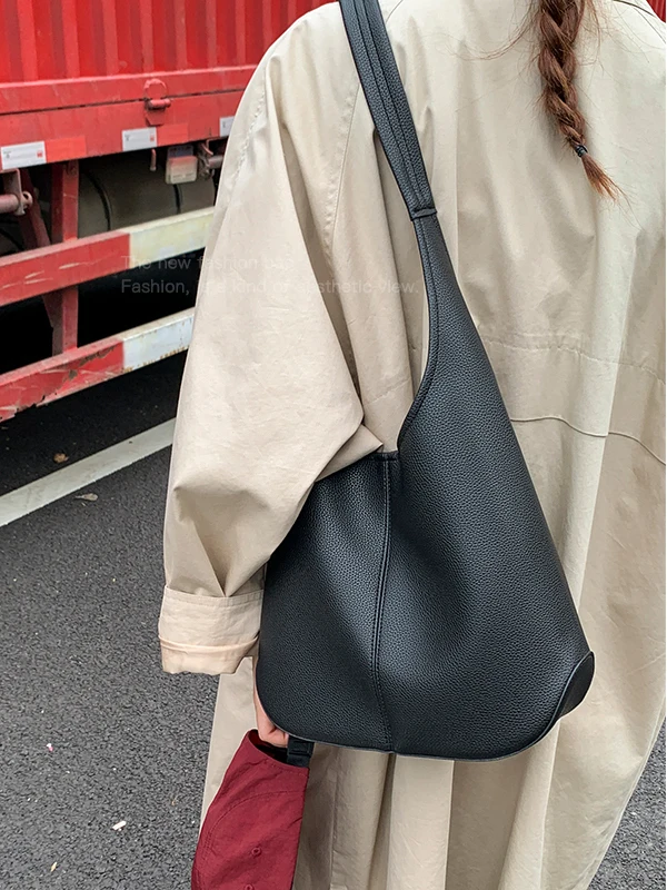 Large Capacity Crossbody Bag for Women 2025 New Single Shoulder Commuting Underarm Tote Bags
Large Capacity Crossbody Bag for Women 2025 New Single Shoulder Commuting Underarm Tote Bags