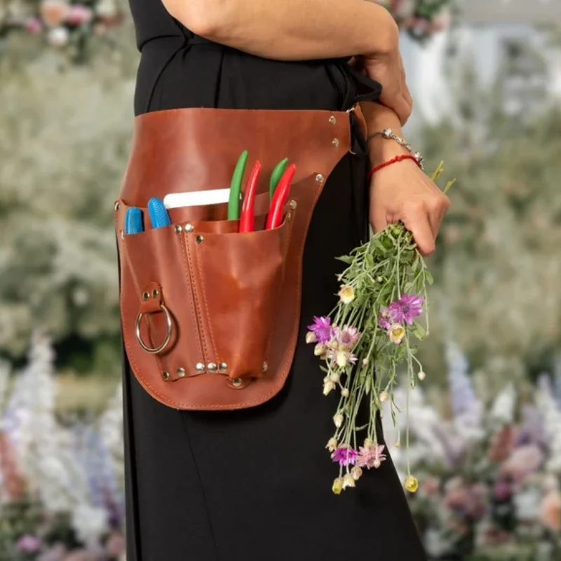Flower Shop Studio Multifunctional Portable Belt Tool Leather Bag Medieval Steam Punk Cosplay Costume Accessories Gardener Bags
Flower Shop Studio Multifunctional Portable Belt Tool Leather Bag Medieval Steam Punk Cosplay Costume Accessories Gardener Bags