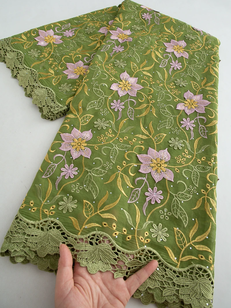 African Swiss Voile Lace 2025 High Quality African Lace Fabric Nigerian Cotton Lace Fabrics For Women Party Dress Sewing TY4603
African Swiss Voile Lace 2025 High Quality African Lace Fabric Nigerian Cotton Lace Fabrics For Women Party Dress Sewing TY4603