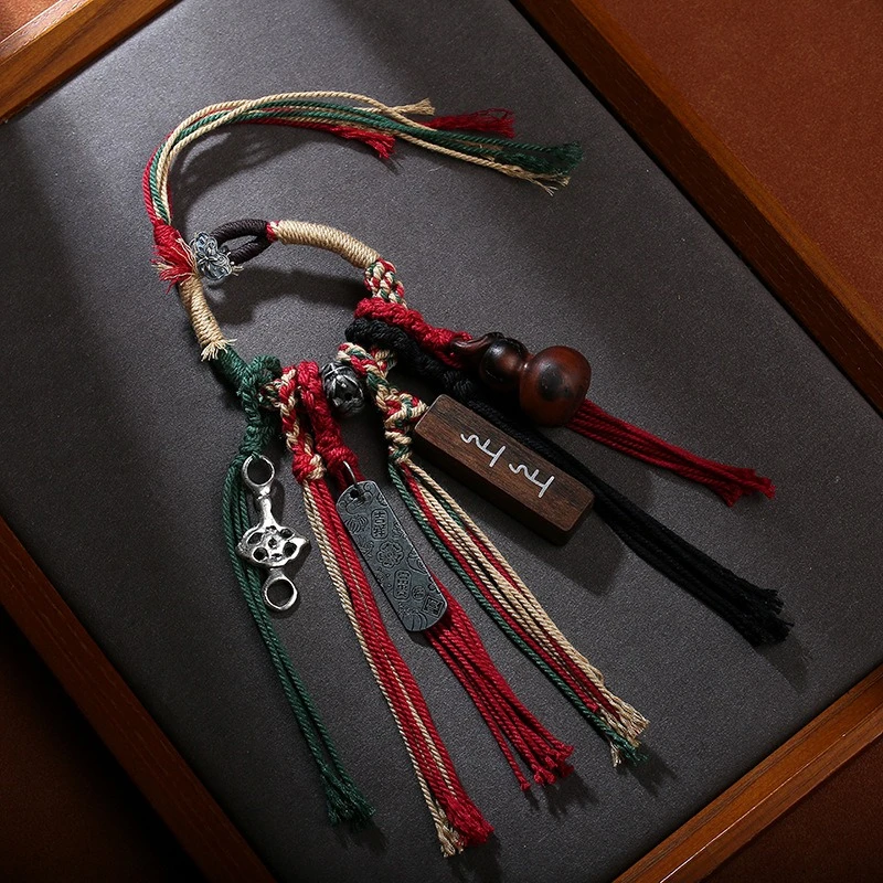 Taoist jujube wood gourd paired with sandalwood, hand woven keychain bag, trailer hanging, cultural and decorative accessories
Taoist jujube wood gourd paired with sandalwood, hand woven keychain bag, trailer hanging, cultural and decorative accessories