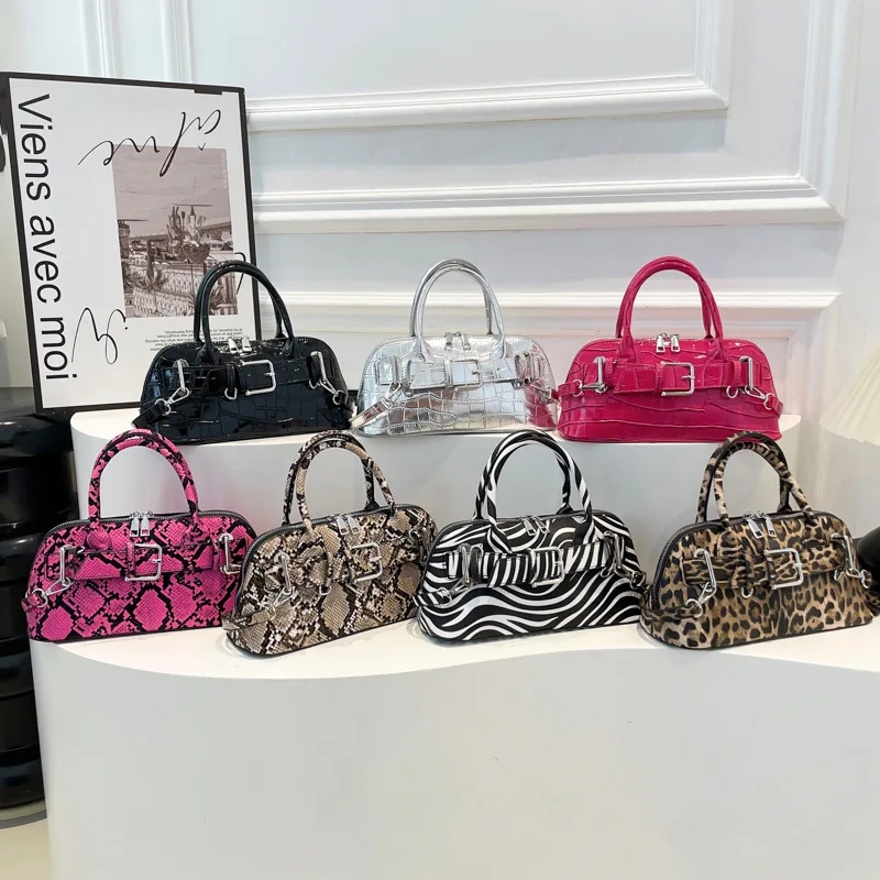 Fashion Leopard Print Pattern Pu Leather Handbag Cool Motorcycle Y2k Belt Crossbody Bag Double Zipper Punk Hot Girl Style Bag
Fashion Leopard Print Pattern Pu Leather Handbag Cool Motorcycle Y2k Belt Crossbody Bag Double Zipper Punk Hot Girl Style Bag
