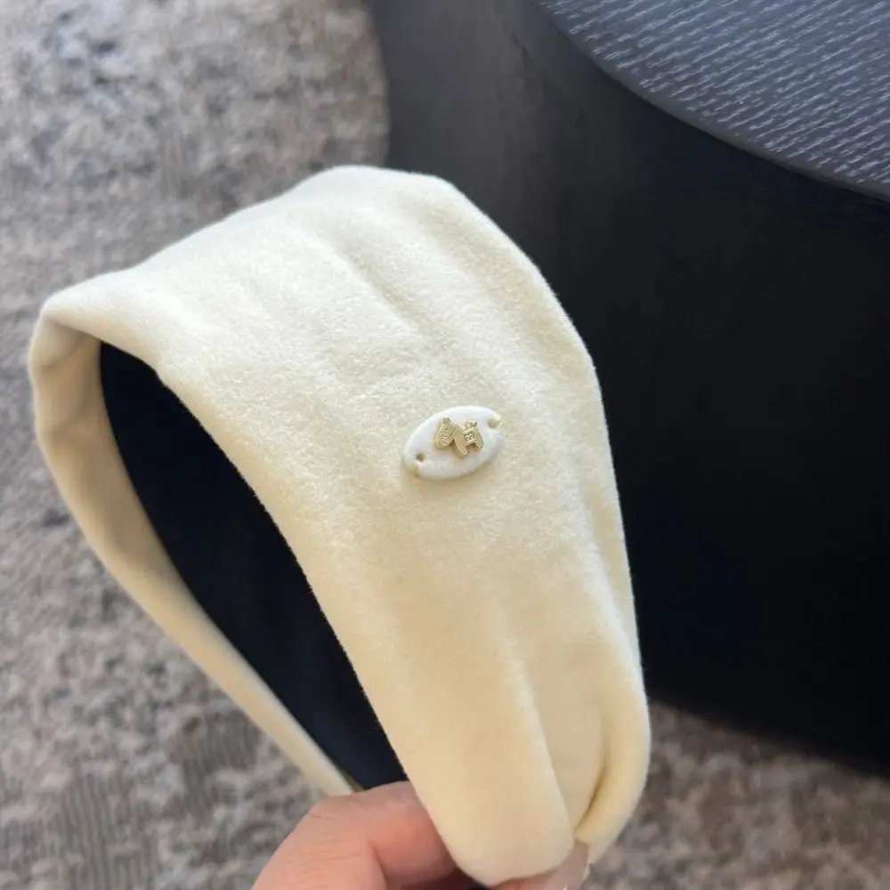 Изысканный минималистичный широкий ободок для волос, повязка на голову для новогодних причесок, красный однотонный, новогодний головной убор для детей
Изысканный минималистичный широкий ободок для волос, повязка на голову для новогодних причесок, красный однотонный, новогодний головной убор для детей