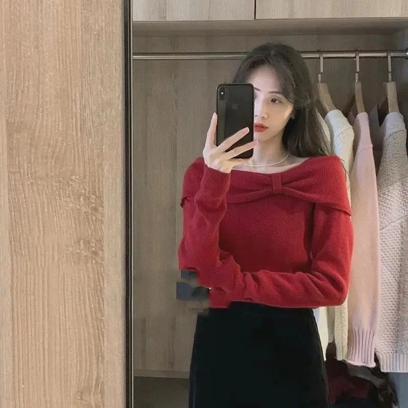 French One Shoulder Bow Pullover Women's Autumn/Winter Sweater Knitwear A-line Half Skirt Two Piece Set Female Clothing
French One Shoulder Bow Pullover Women's Autumn/Winter Sweater Knitwear A-line Half Skirt Two Piece Set Female Clothing