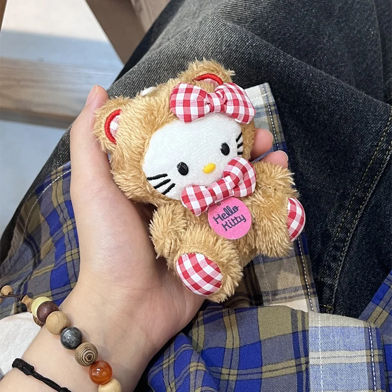 Новый Catone Miniso кофейного цвета, сумка Hellokitty, подвеска, безделушки, милая плюшевая кукла Hello Kitty, сумка, кукла, кулон, подарки для девочек, игрушки
Новый Catone Miniso кофейного цвета, сумка Hellokitty, подвеска, безделушки, милая плюшевая кукла Hello Kitty, сумка, кукла, кулон, подарки для девочек, игрушки
