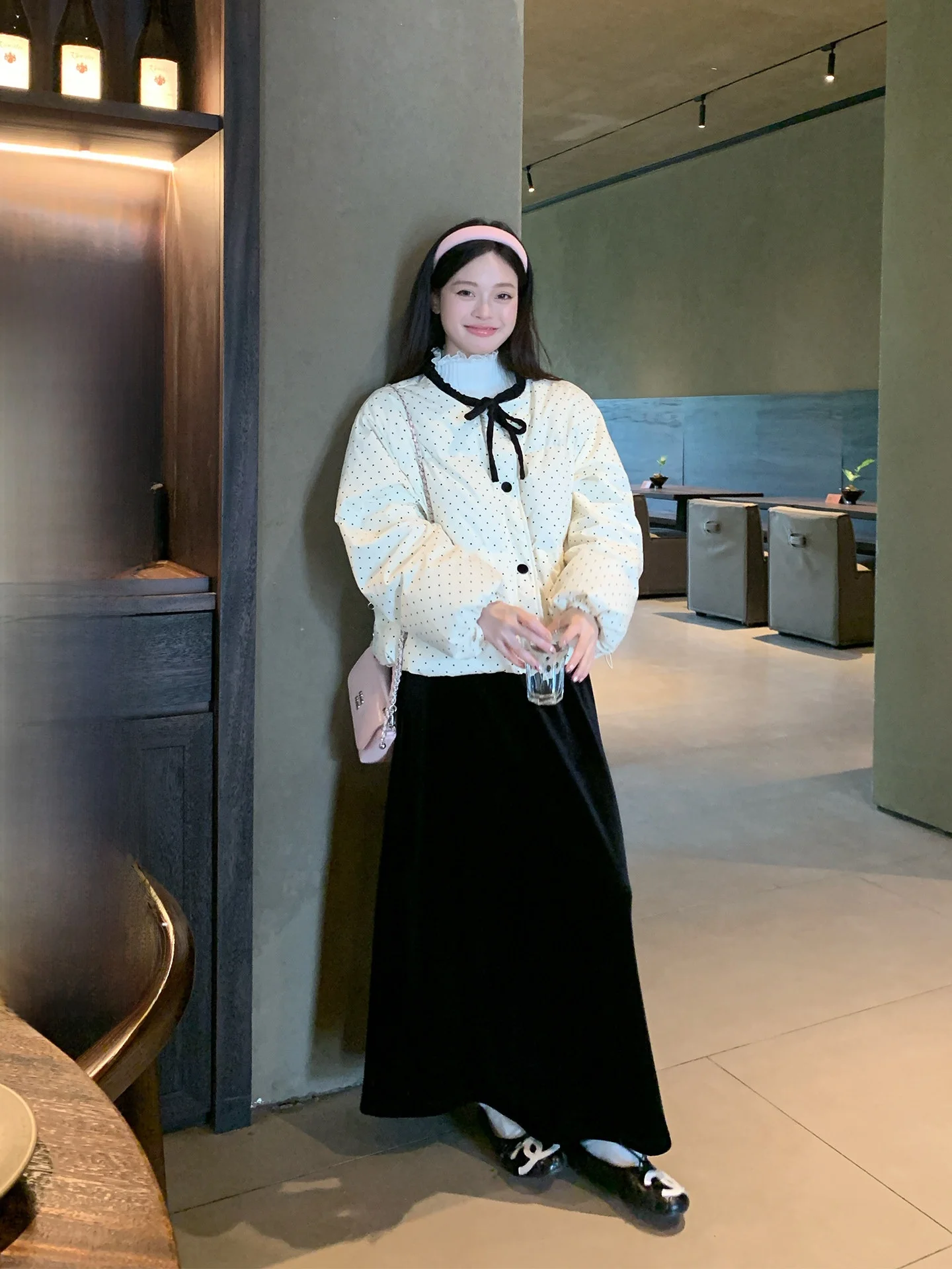 Black Velvet A-Line Skirt High Waist Slimming Women's Winter Fashion Song Zhengen Korean Style Commute Casual Skirt
Black Velvet A-Line Skirt High Waist Slimming Women's Winter Fashion Song Zhengen Korean Style Commute Casual Skirt