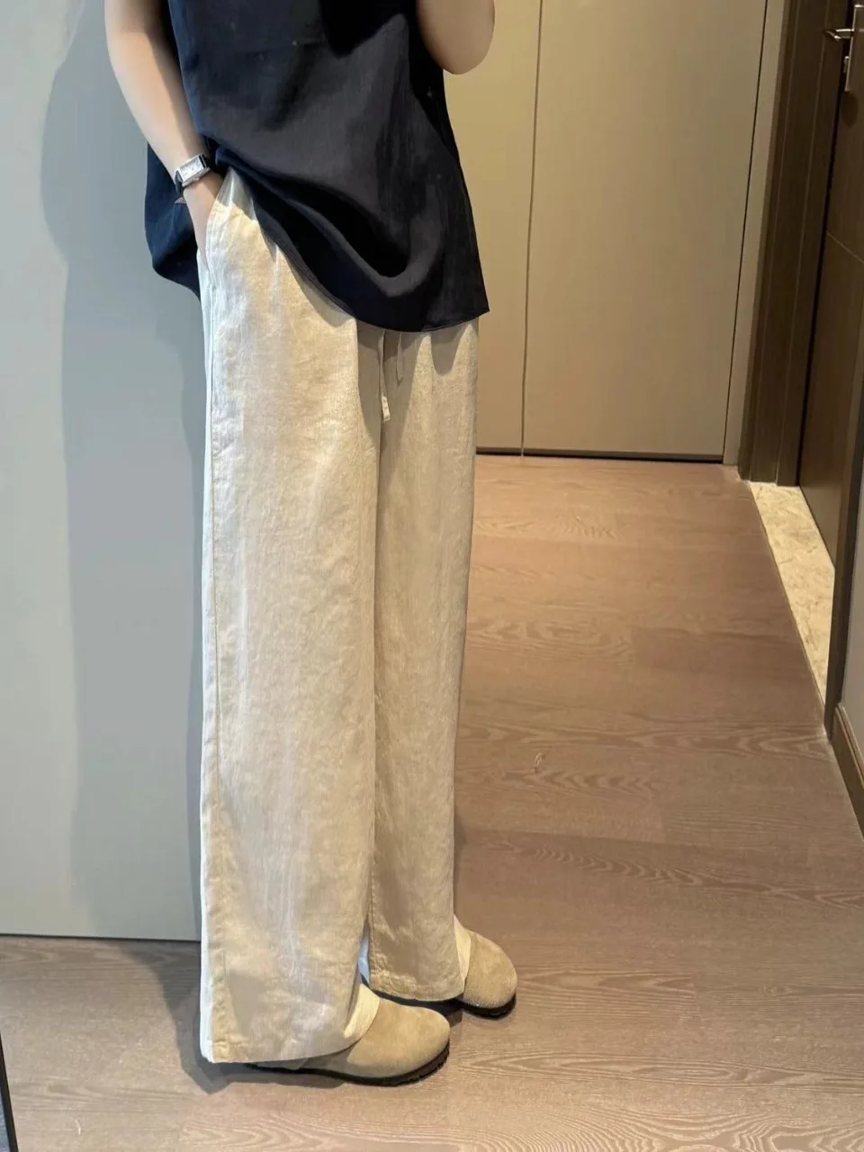 Новые женские свободные комфортные льняные брюки с широкими штанинами 2025 года: модные повседневные ретро-брюки с высокой талией
Новые женские свободные комфортные льняные брюки с широкими штанинами 2025 года: модные повседневные ретро-брюки с высокой талией