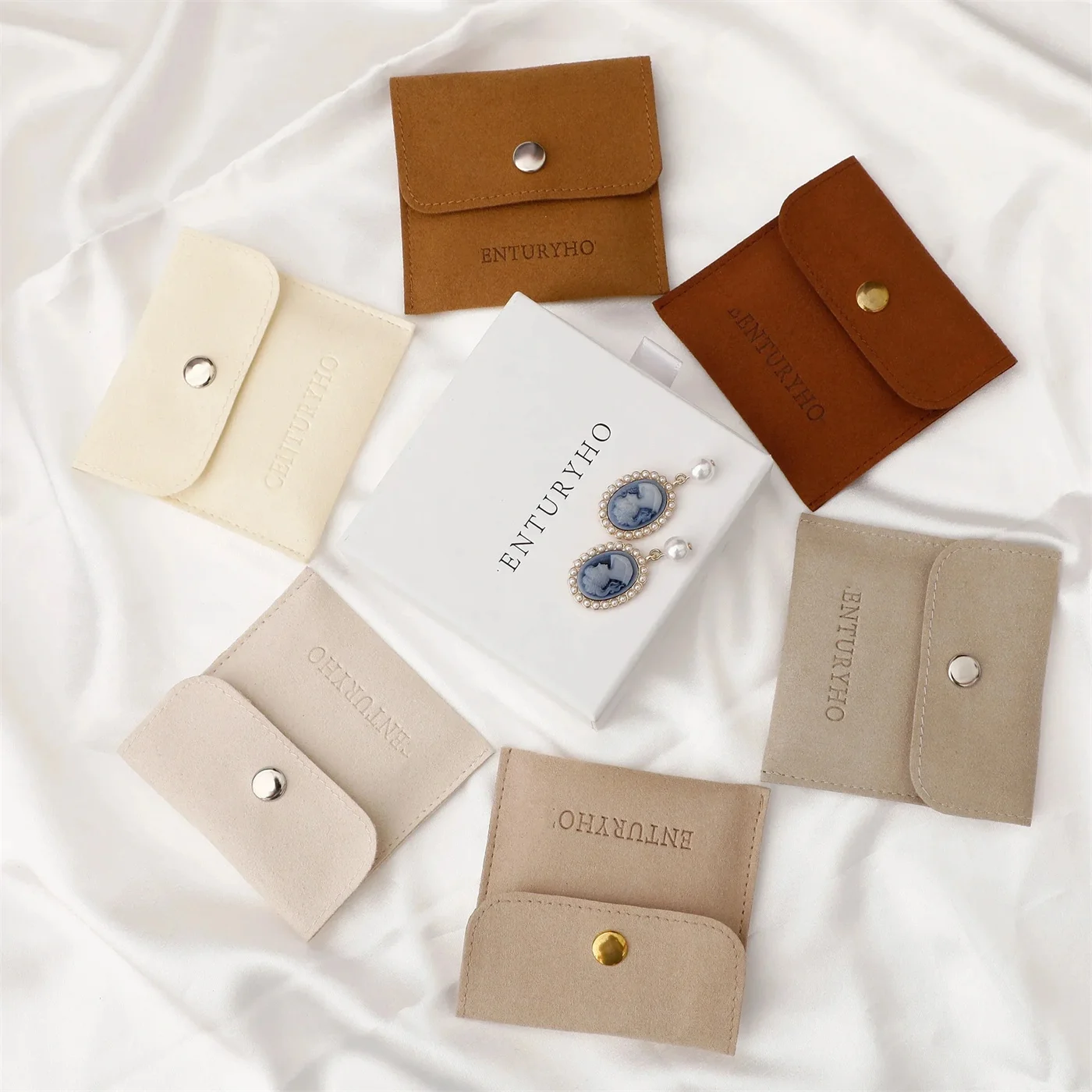 custom jewelry bags, microfiber jewelry bags with your logo, for earring, rings, bracelets, wholesale
custom jewelry bags, microfiber jewelry bags with your logo, for earring, rings, bracelets, wholesale