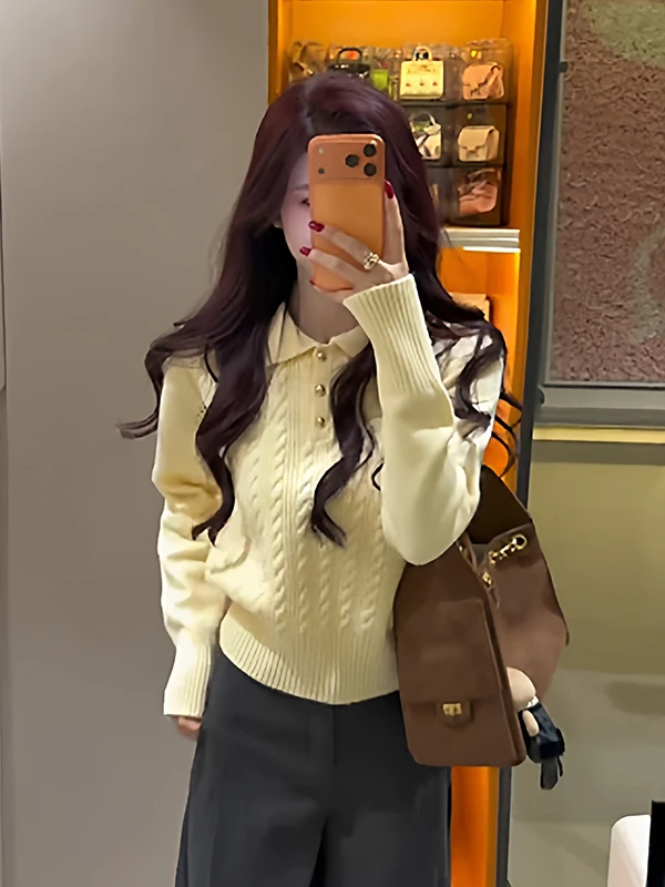 Новинка 2025, женский вязаный длинный свитер свека с откидным воротником, вязаный утягивающий свитер на осень-зиму, корейский свободный крой, теплый, на каждый день
Новинка 2025, женский вязаный длинный свитер свека с откидным воротником, вязаный утягивающий свитер на осень-зиму, корейский свободный крой, теплый, на каждый день