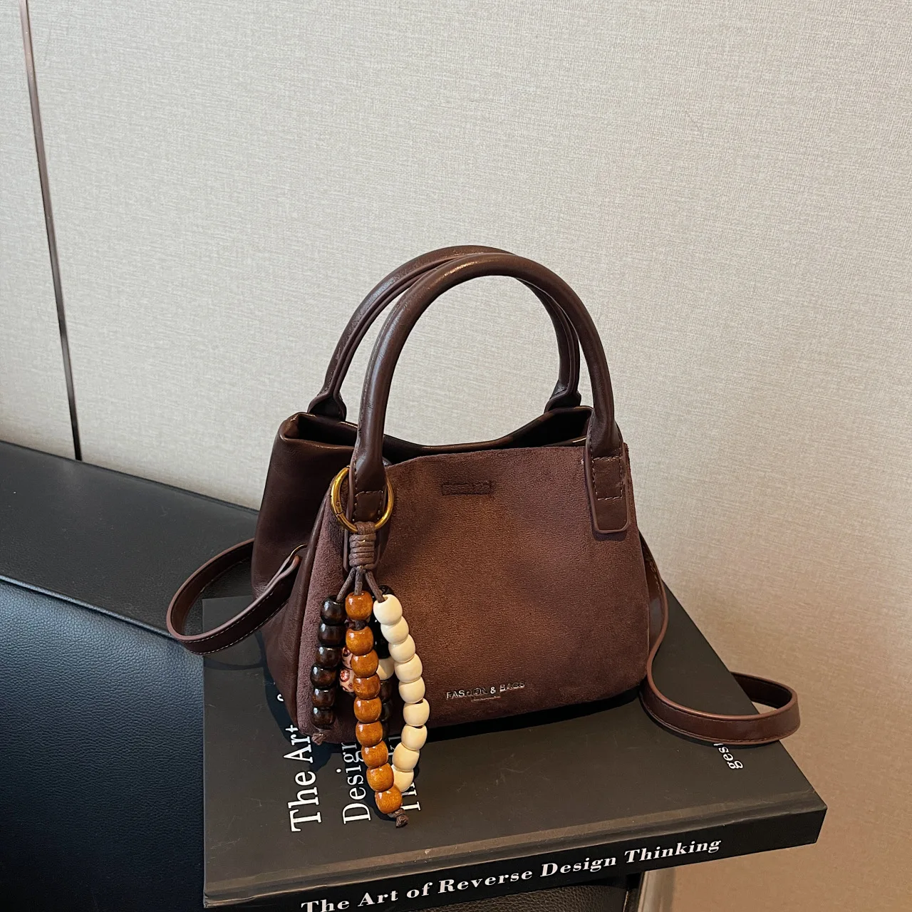 2025 A/W Women's Vintage Shoulder Bag, PU Leather Multi-way Crossbody Handbag, Retro Tote for Office Commute & Daily Use
2025 A/W Women's Vintage Shoulder Bag, PU Leather Multi-way Crossbody Handbag, Retro Tote for Office Commute & Daily Use