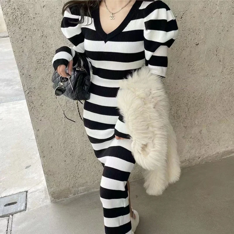 Knitted Base Dress Women, Autumn And Winter New Mid-Length Elegant Sweater Dress, Over--Knee
Knitted Base Dress Women, Autumn And Winter New Mid-Length Elegant Sweater Dress, Over--Knee