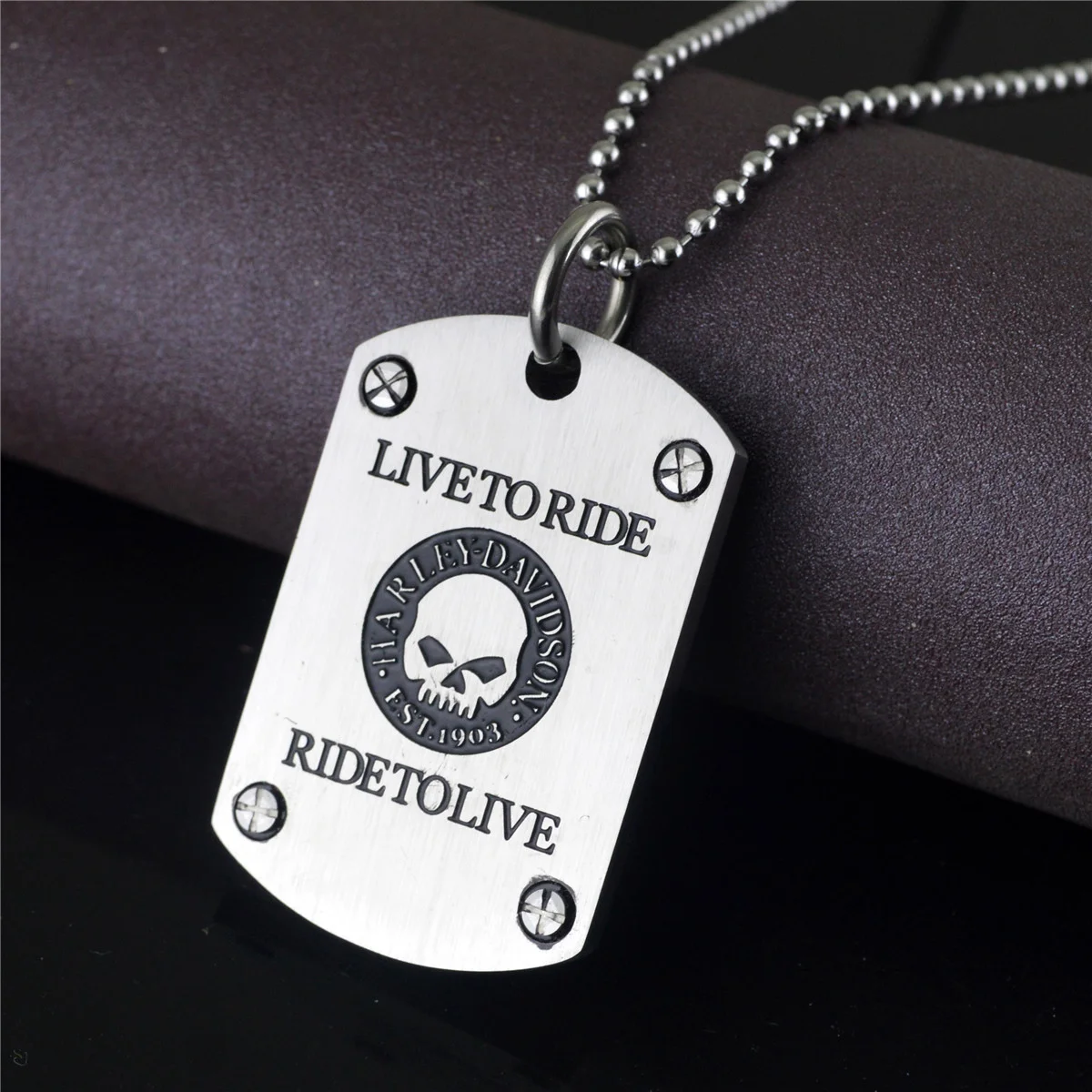 Titanium Steel Pendant Necklace For Harley Davidson Accessory Personalized Fashionable Pendant With Retro Motorcycle Skull Tag
Titanium Steel Pendant Necklace For Harley Davidson Accessory Personalized Fashionable Pendant With Retro Motorcycle Skull Tag
