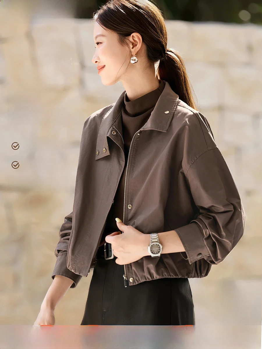 Modern Era Meral Jaet by Mo Han Beau Fall 2025 Paper Feel Cotton Pred Leather Simulation Stand Collar ort Coat
Modern Era Meral Jaet by Mo Han Beau Fall 2025 Paper Feel Cotton Pred Leather Simulation Stand Collar ort Coat