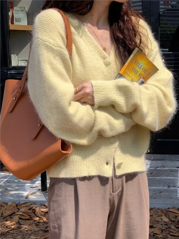 Winter Clothes Woman Pulls Femmes Tender Temperament Sweater With Knitted Cardigan Top All-match Loose Simple Style Solid Color
Winter Clothes Woman Pulls Femmes Tender Temperament Sweater With Knitted Cardigan Top All-match Loose Simple Style Solid Color