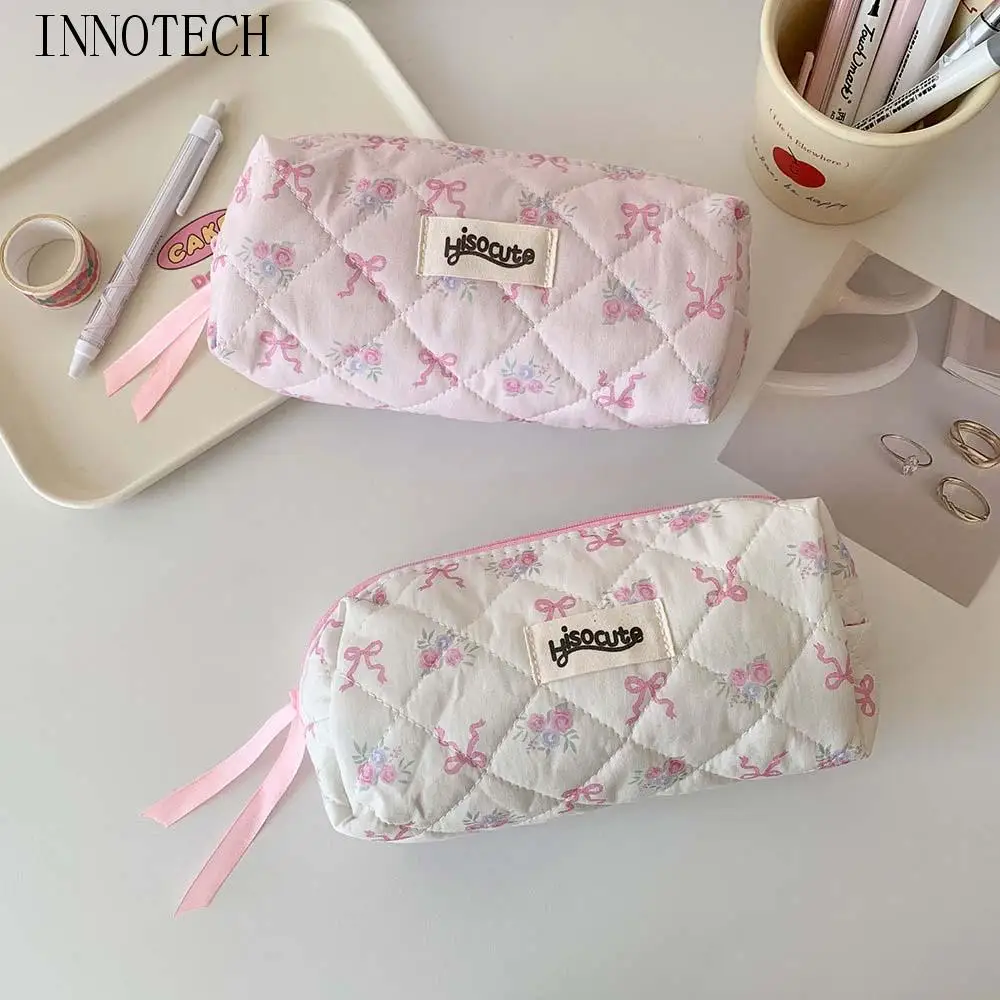 Сумка для канцелярских принадлежностей с бантом, розовая/белая настольная сумка для хранения, пенал в корейском стиле, большая вместительная сумка для карандашей с бантом, школьная сумка
Сумка для канцелярских принадлежностей с бантом, розовая/белая настольная сумка для хранения, пенал в корейском стиле, большая вместительная сумка для карандашей с бантом, школьная сумка