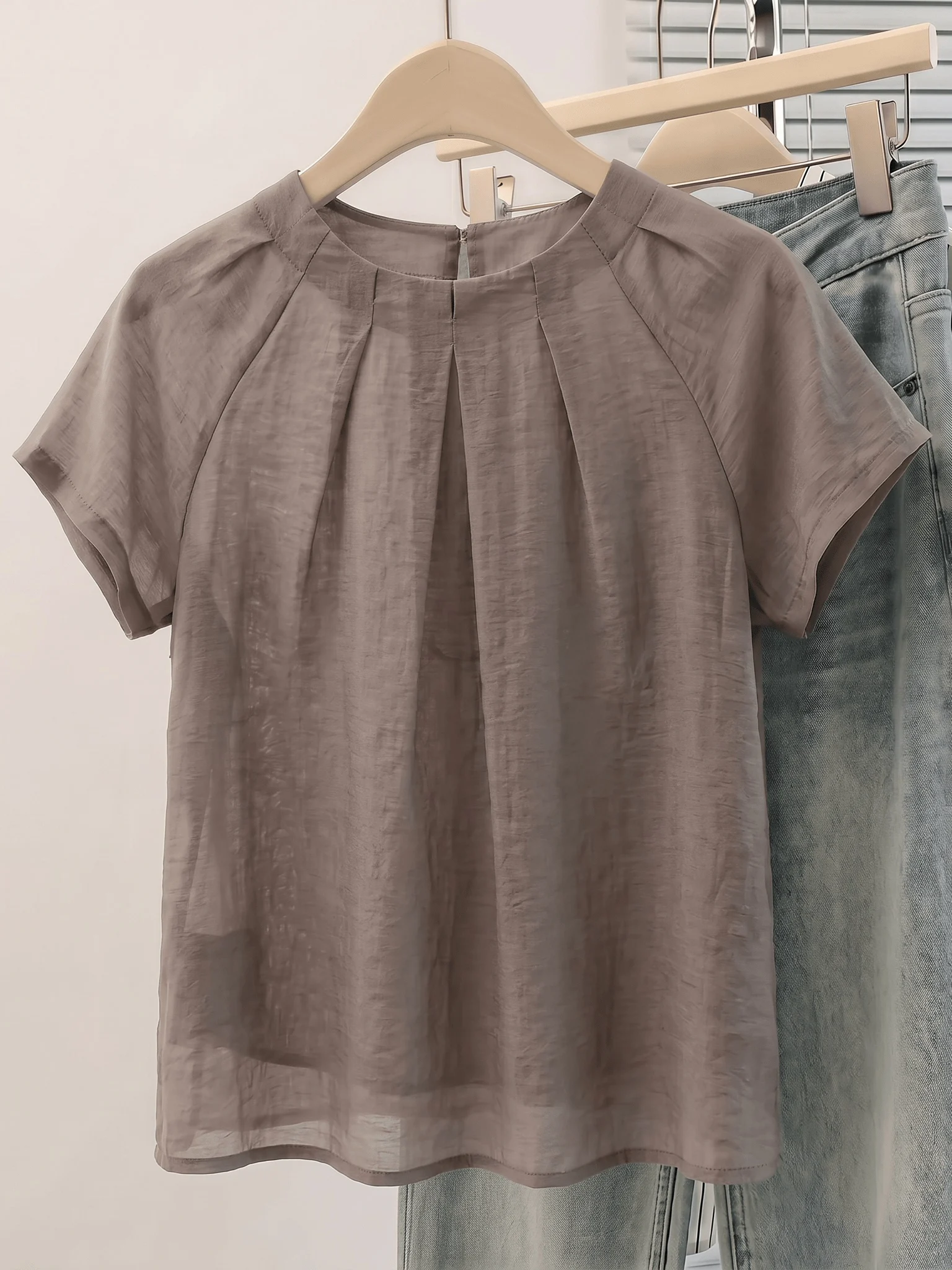 Slim Fit Cotton Linen Short Sleeve Shirt Women's Regular Shoulder Summer New Style plus Size Fat MM Slimming Top
Slim Fit Cotton Linen Short Sleeve Shirt Women's Regular Shoulder Summer New Style plus Size Fat MM Slimming Top