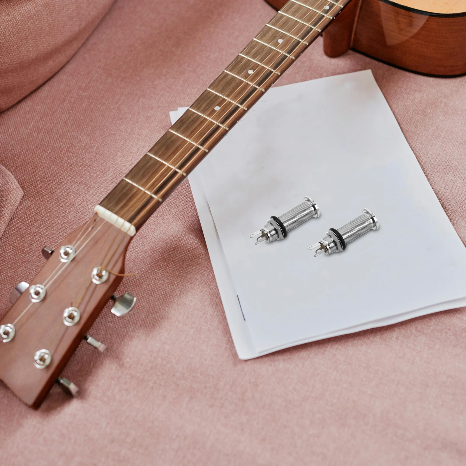 2Pcs Electric Jack Output Socket Bass Barrel Short Feet Metal Guitar Bass Barrel Jack Socket Plug Guitar Parts Accessories
2Pcs Electric Jack Output Socket Bass Barrel Short Feet Metal Guitar Bass Barrel Jack Socket Plug Guitar Parts Accessories